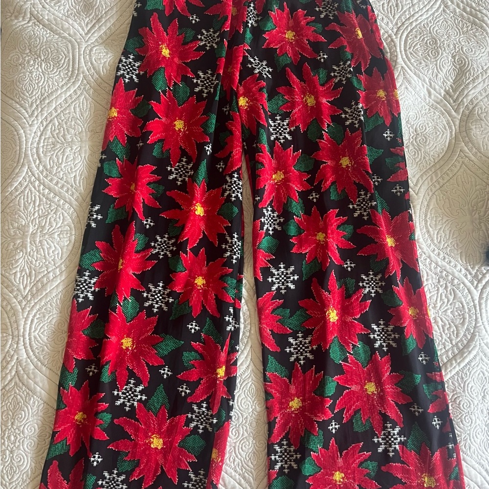 Xhilaration Red and Green Floral Pants